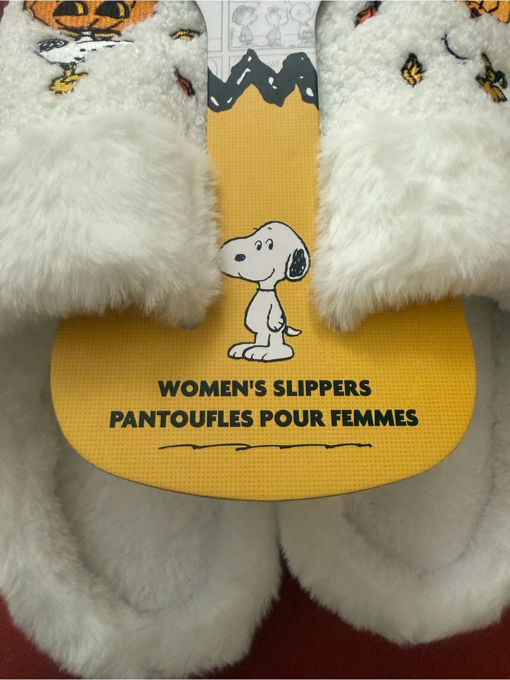 Peanuts Snoopy Pumpkin White Fall/Halloween Slippers - Picture 2 of 3